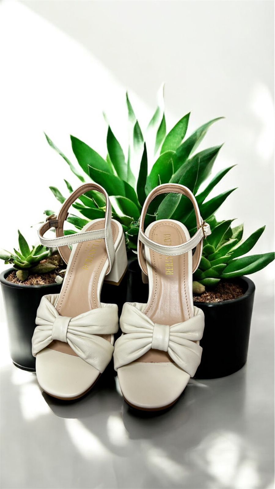 PATI LANTIERI SANDÁLIA SALTO BLOCO MÉDIO