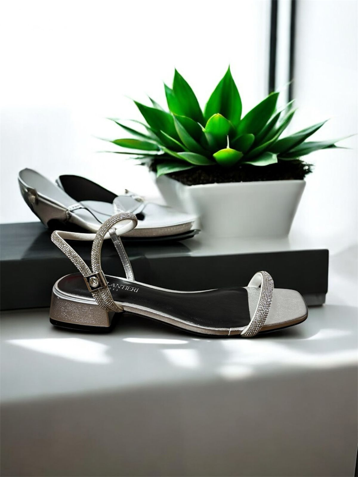 PATI LANTIERI SANDÁLIA RASTEIRA