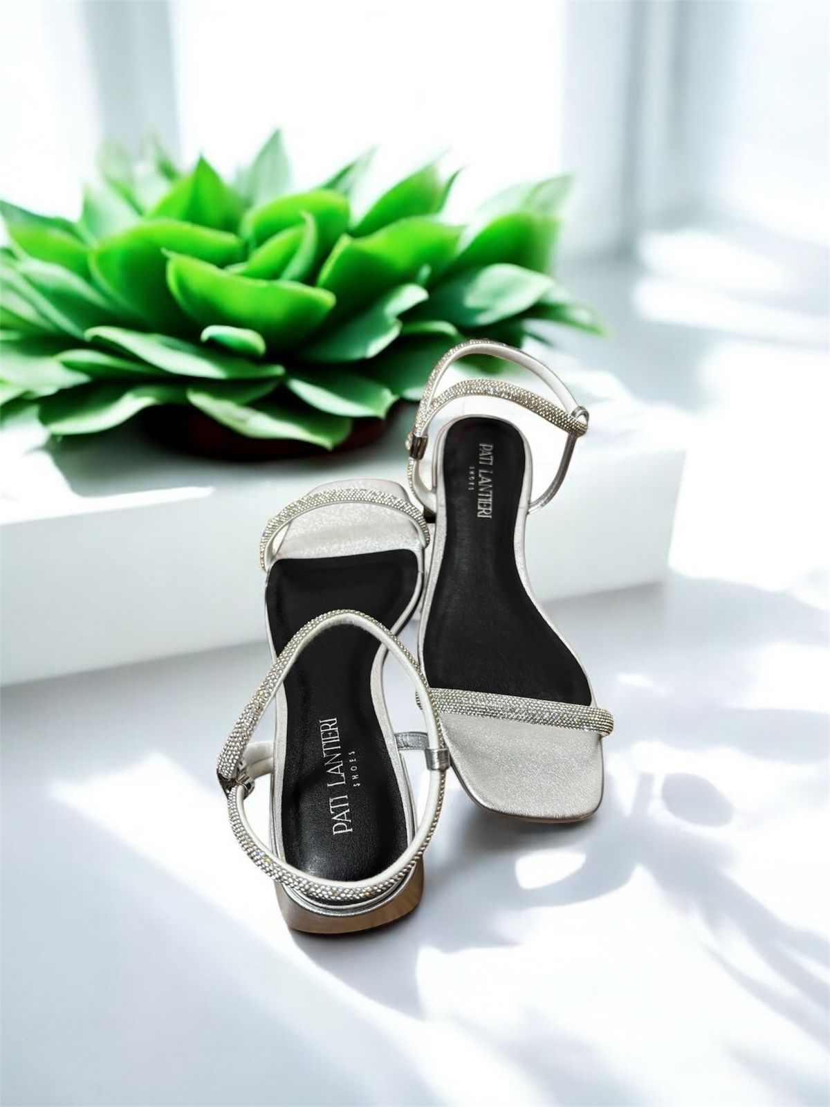 PATI LANTIERI SANDÁLIA RASTEIRA