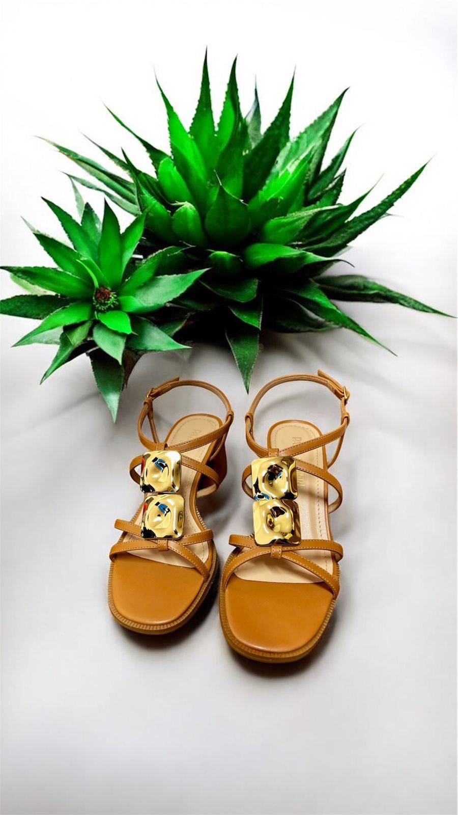 PATI LANTIERI SANDÁLIA SALTO BLOCO MÉDIO