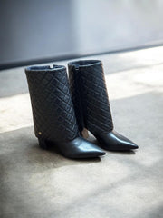 CAPODARTE BOTA BICO FINO DE COURO MATELASSÊ