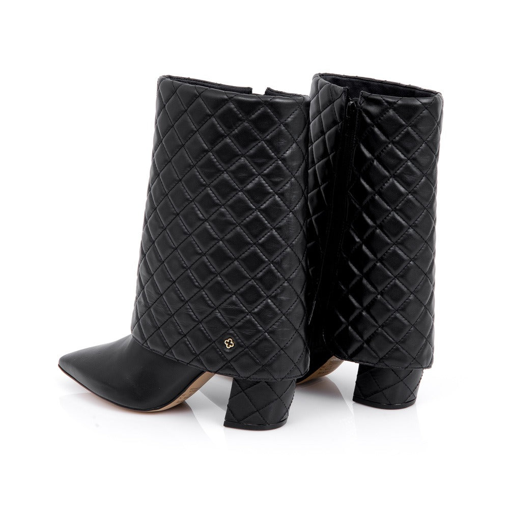 CAPODARTE BOTA BICO FINO DE COURO MATELASSÊ