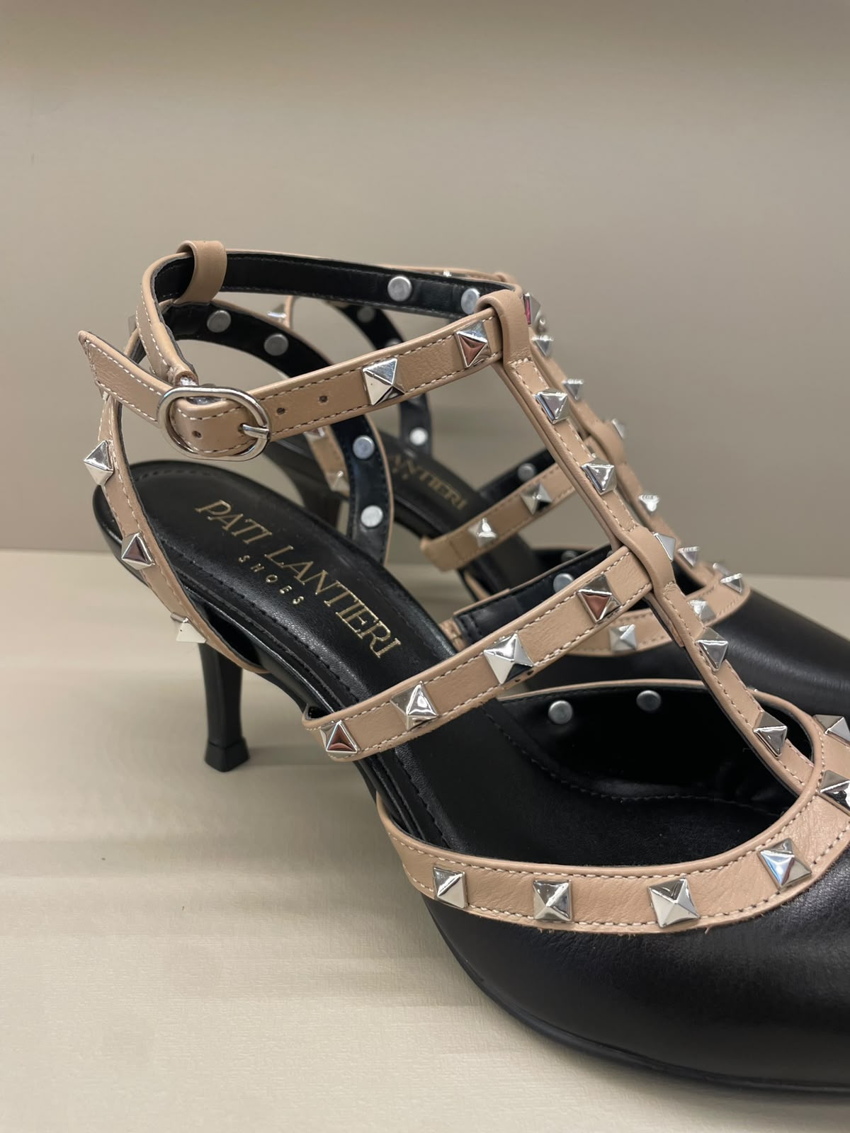 Pati Lantieri Scarpin Mule Preto-Nude