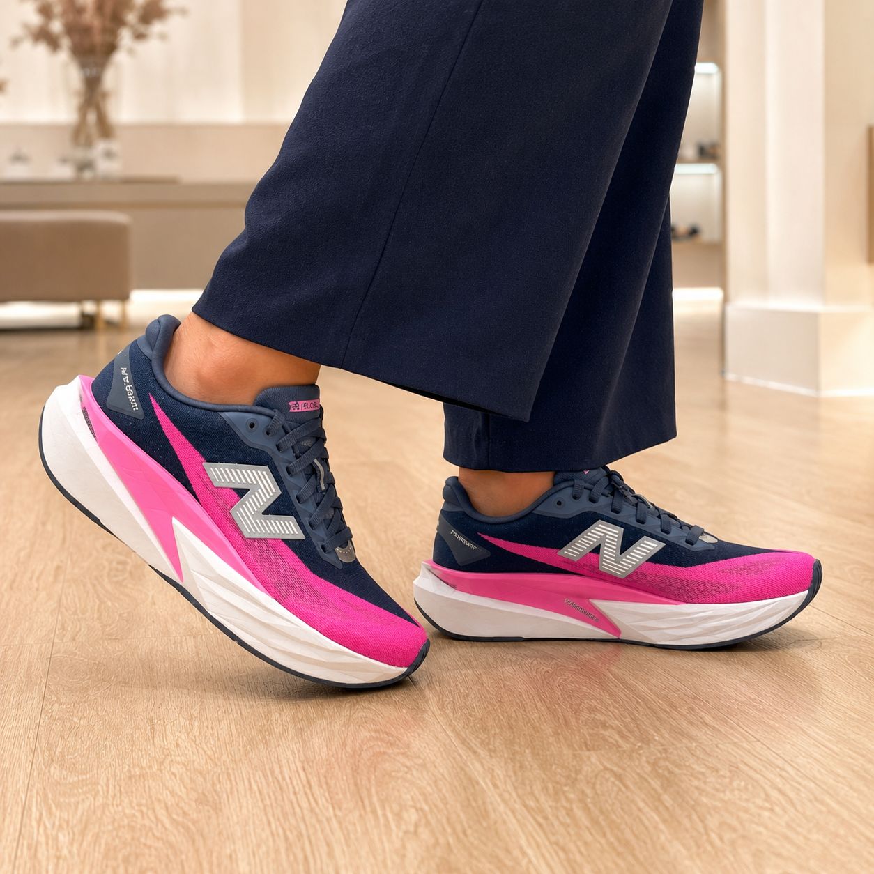 NEW BALANCE FUELCELL REBEL V5