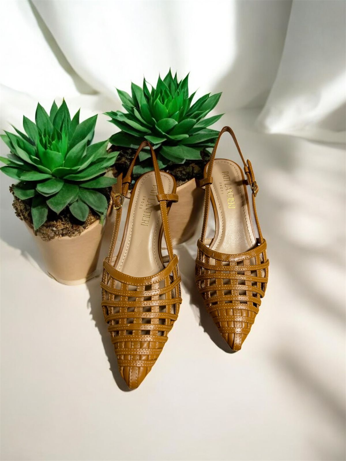 PATI LANTIERI SANDÁLIA SALTO MÉDIO FINO