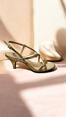 PATI LANTIERI SANDÁLIA SALTO FINO MÉDIO