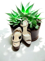 PATI LANTIERI SANDÁLIA SALTO BLOCO MÉDIO