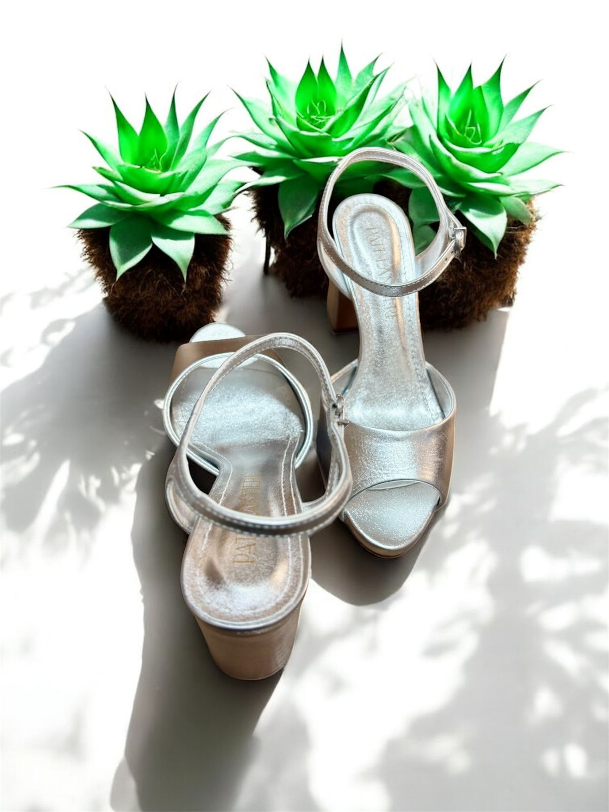 PATI LANTIERI SANDÁLIA SALTO BLOCO MÉDIO